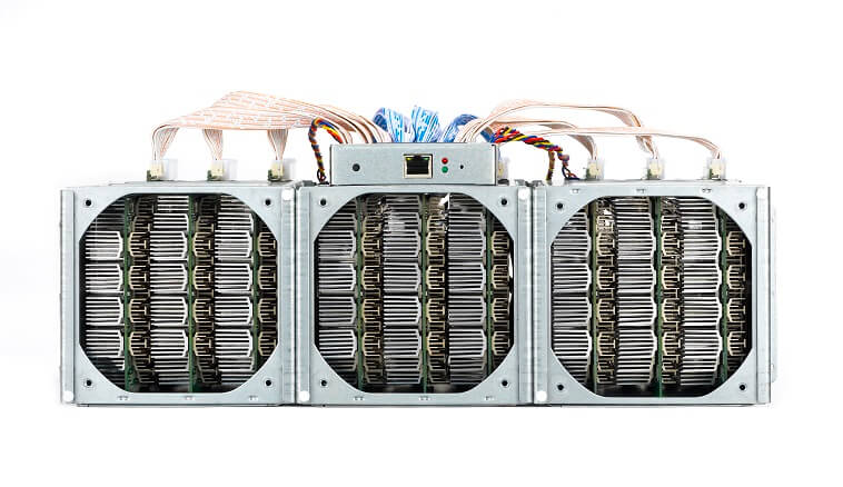 Antminer S5+ Front view (fans removed). Note the new heat sink configuration.