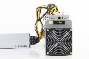 Antminer L3+ frontview